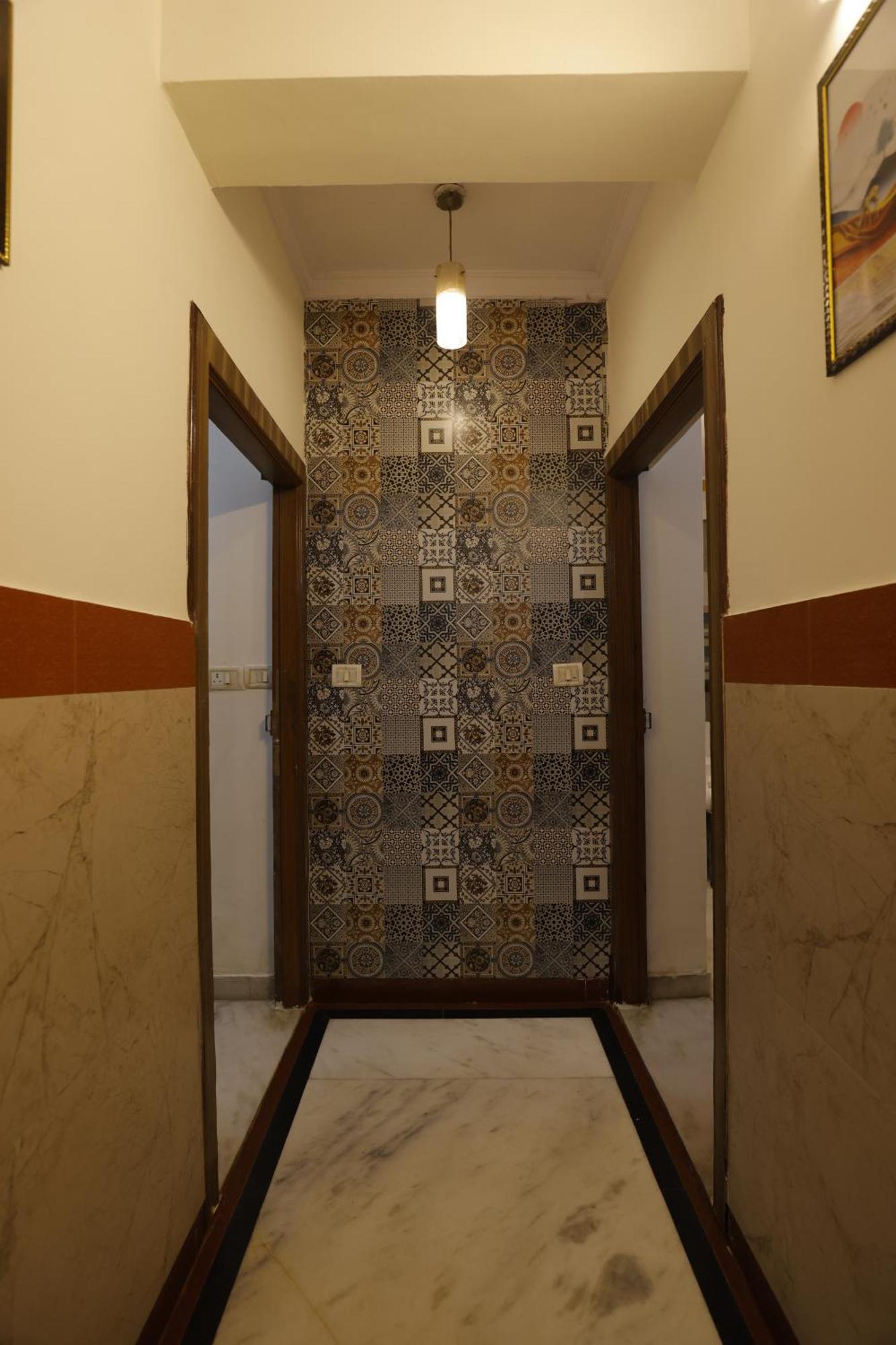 Near Taj Mahal-basil Saty Agra Homestay